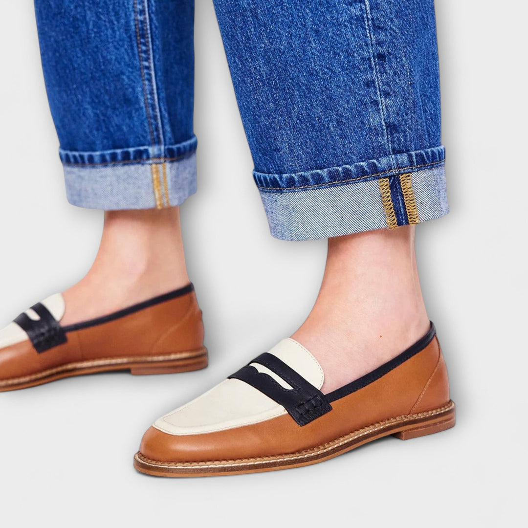 Oceane – Loafers Marrón con Punta Redonda y Diseño en Bloques de Color